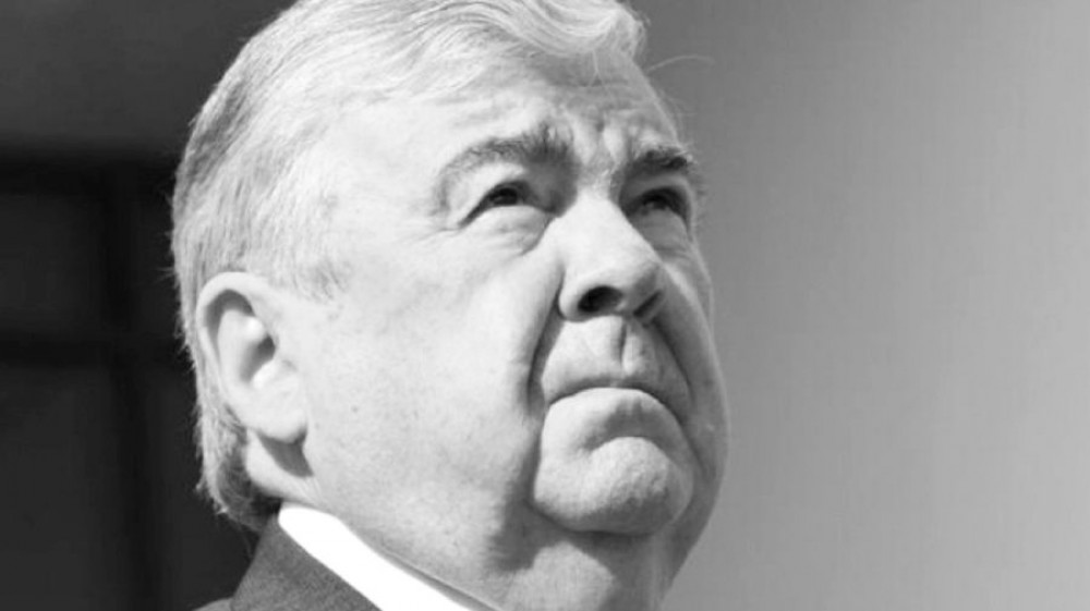 Ziua de 16 septembrie - declarată zi de doliu național, în legătură cu funeraliile primului Președinte al Republicii Moldova, Mircea Snegur